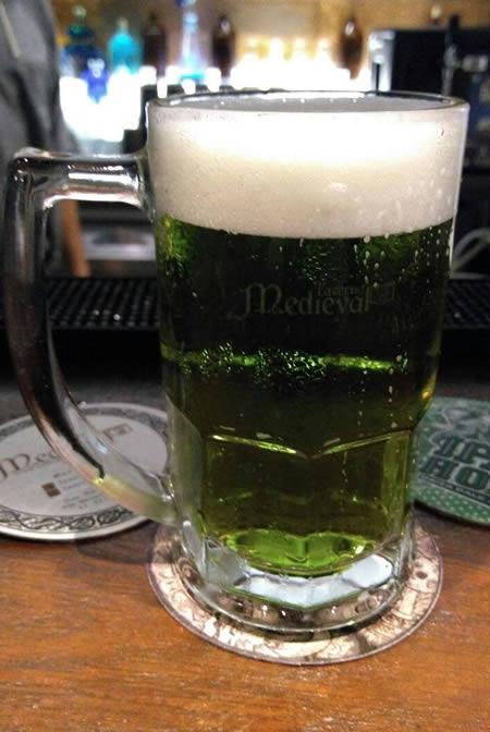 Chopp verde taverna medieval